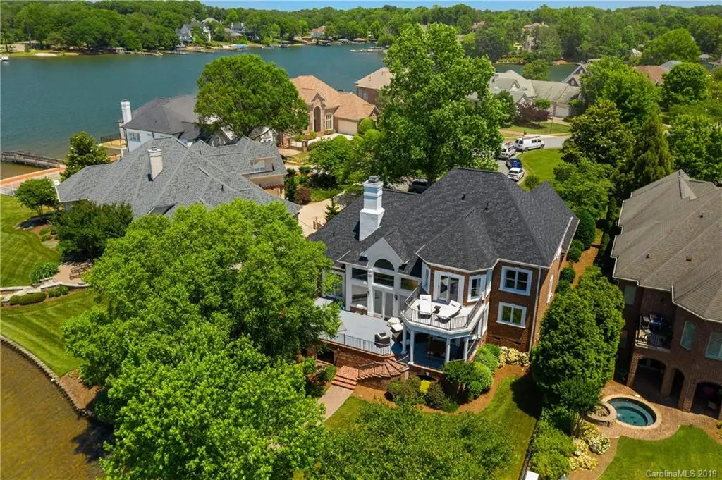 17604 Spinnakers Reach Drive, Cornelius, NC