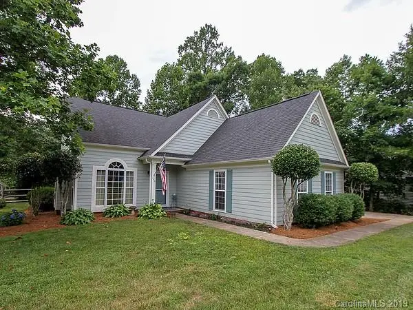 103 Summerbrook Lane, Mooresville, NC