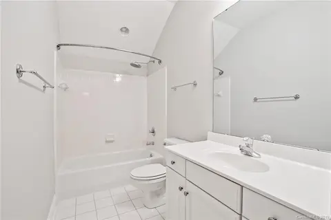 Full Bathroom #3