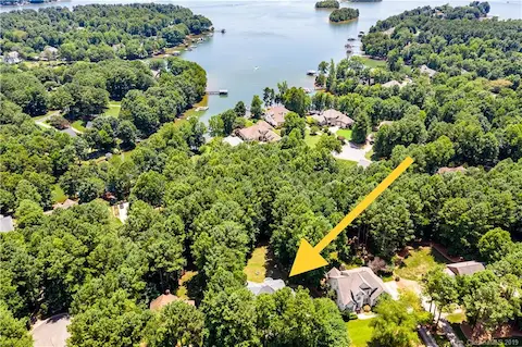 Home Sweet Home near the shores of beautiful Lake Norman, NC!