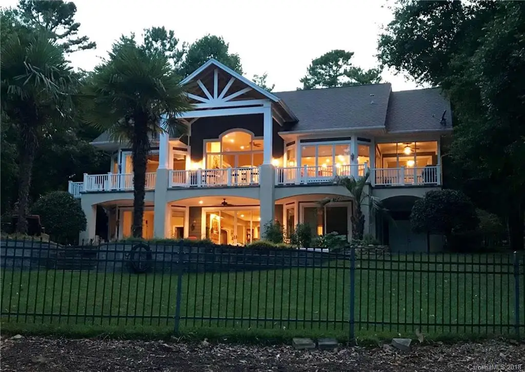 4624 Sierra View Drive, Denver, NC