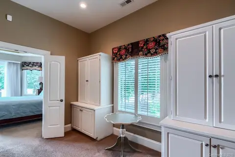 Master dressing room