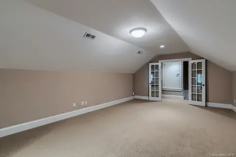 FROG/bonus room- there is a room with in the room, can be used as another guest room.