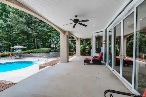Huge lower covered patio!