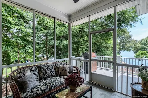 Screened-in Porch!  just a steps off the kitchen!
