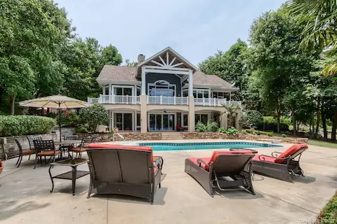 note- you have a sunrise view in the back which means it will cool down in the backyard come evening, great for entertaining and enjoying your backyard waterfront oasis!