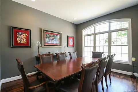 Very Spacious Dining Room!!