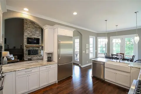 Spectacular Kitchen! Totally Renovated in 2015!