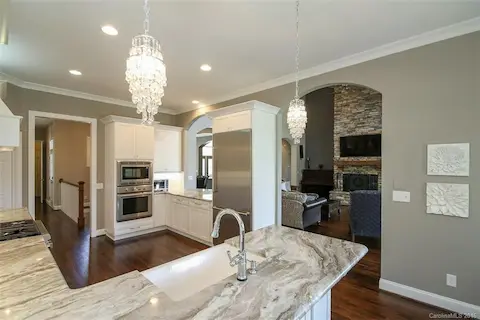 Farm Sink! Brizo touch faucet & Ever pure filter at the Kitchen Sink!