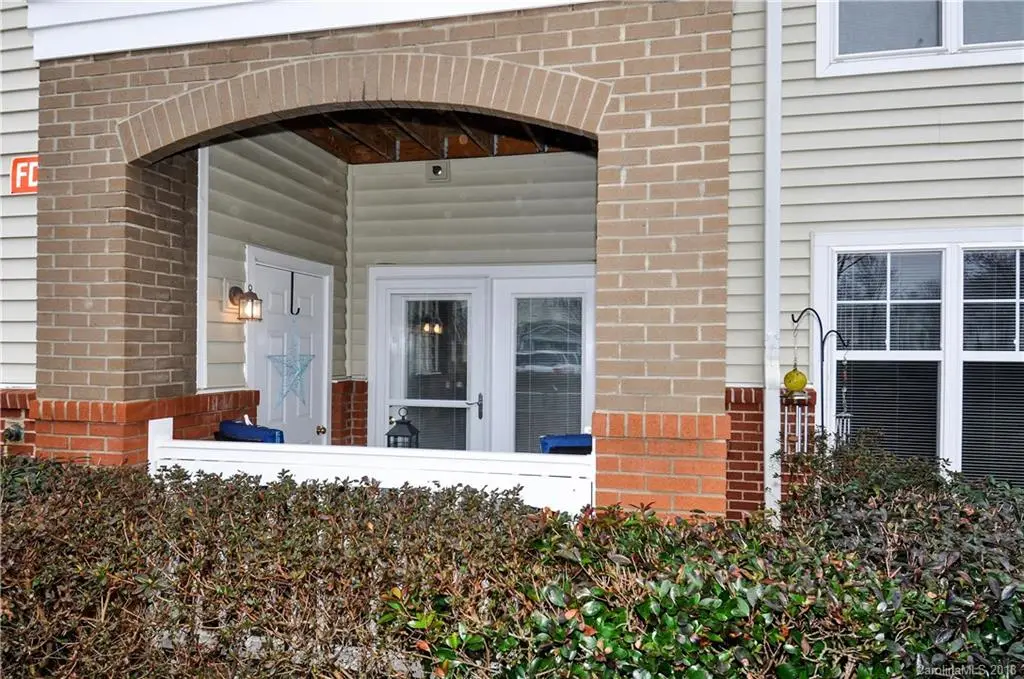 16746 Amberside Road E, Cornelius, NC