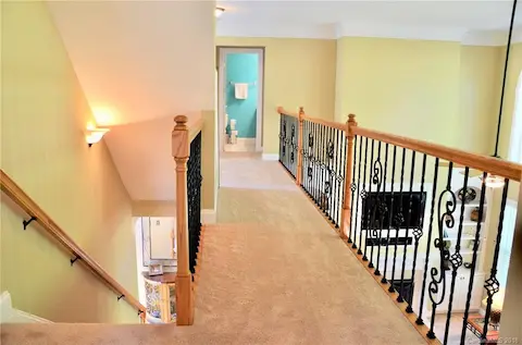 New carpet on staircase, catwalk and two bedrooms.