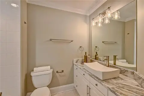 Details of Guest Bathroom