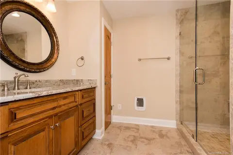 Beautiful bathrooms throughout the house with all the features you would expect.