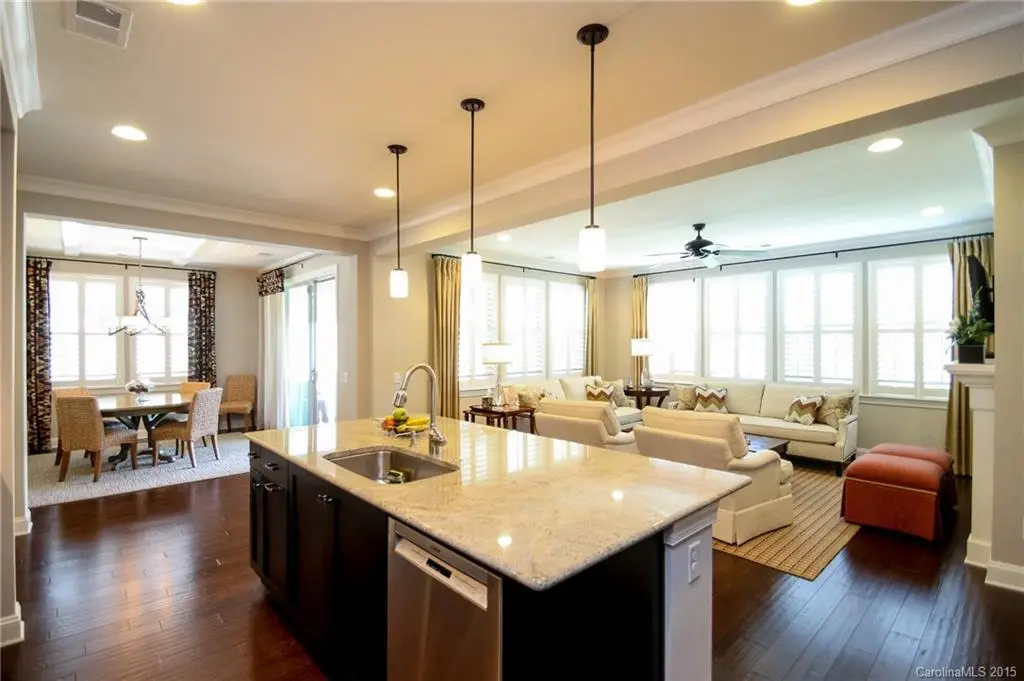 15912 Robbins Green Drive, Cornelius, NC