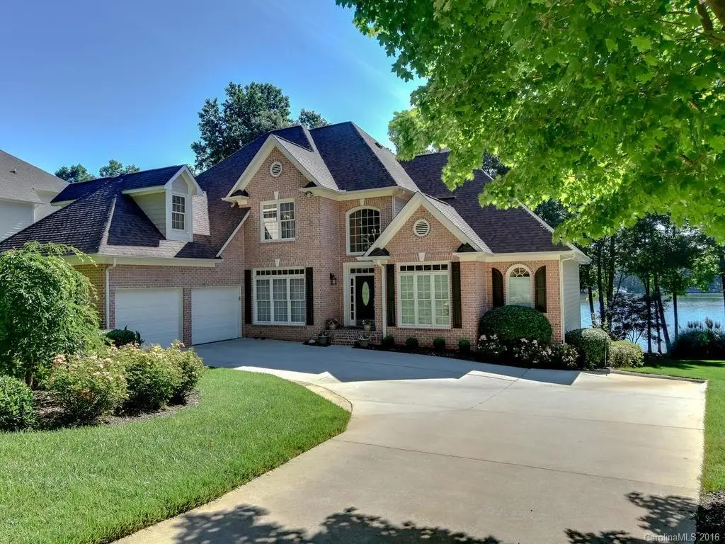 123 Ivy Hollow Lane, Mooresville, NC