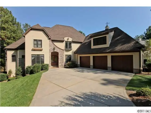 2140 Capes Cove Drive, Sherrills Ford, NC