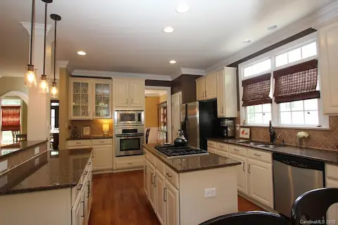 Fabulous counter space in kitchen.