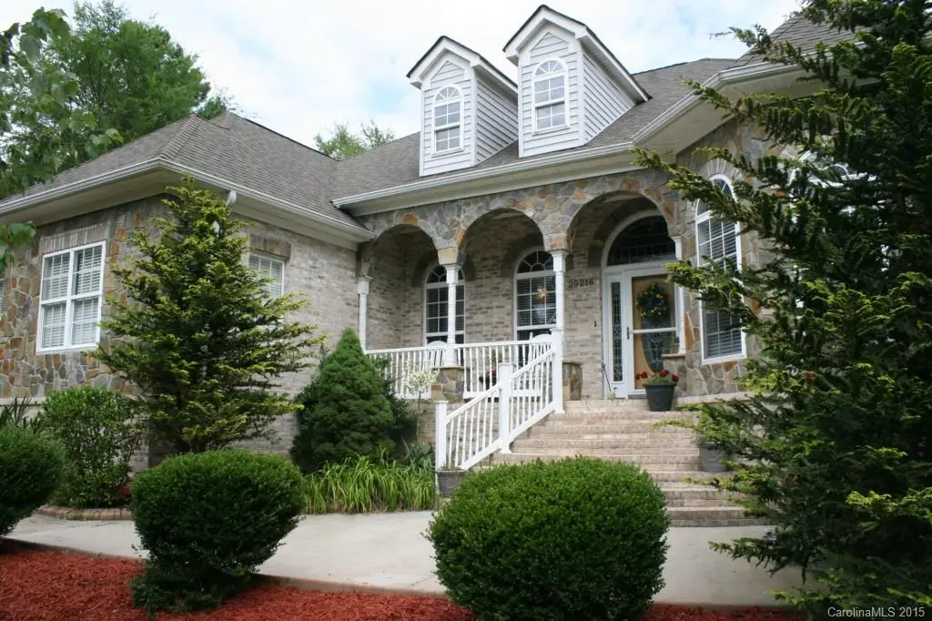 20216 Biscayne Drive, Cornelius, NC