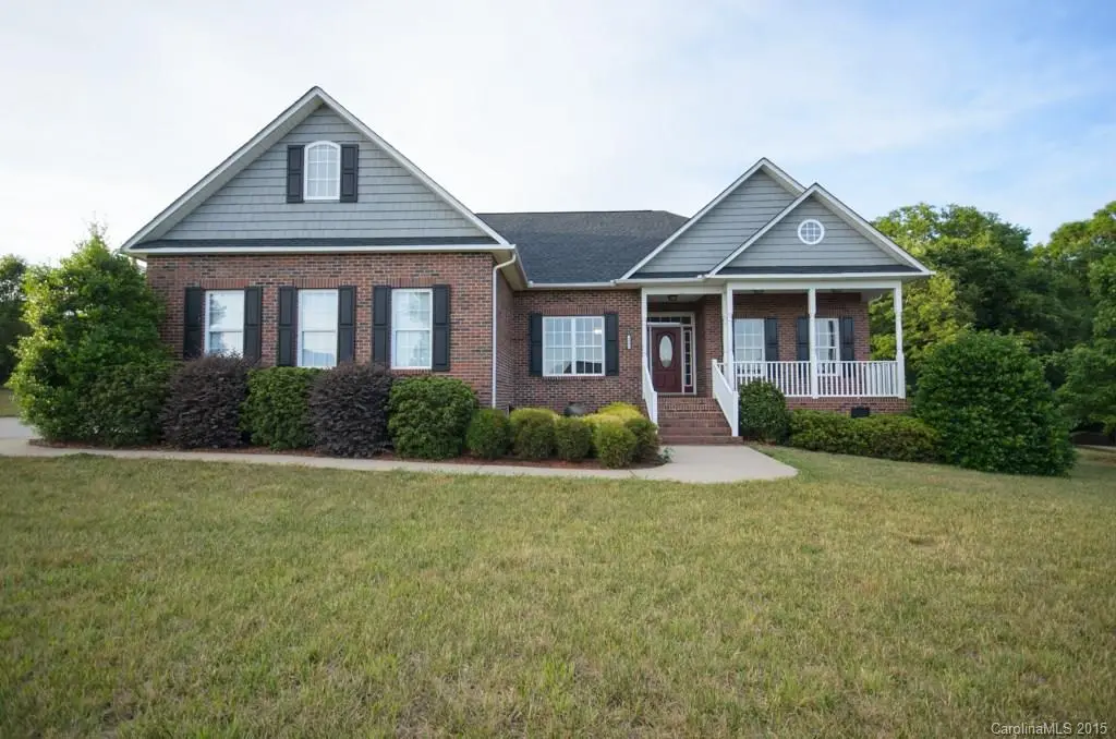 1000 Clear Creek Circle, Lincolnton, NC