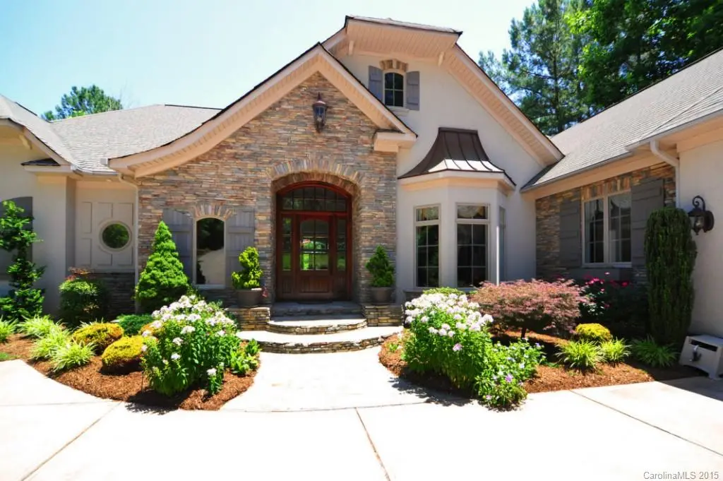 2150 Capes Cove Drive #274, Sherrills Ford, NC
