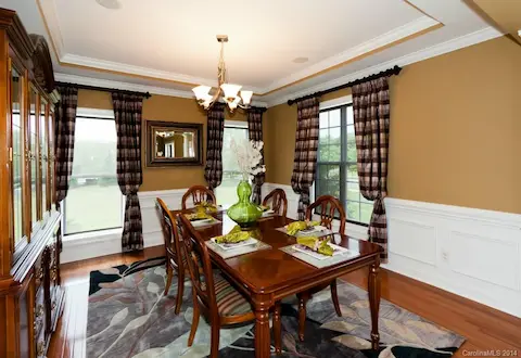 Formal Dining