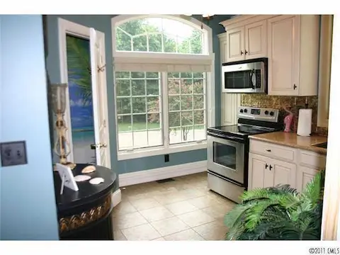 2nd Kitchen - Pool cabana with 2nd kitchen and full bath.