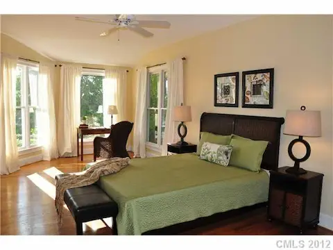 Bedroom 2 - This second bedroom located on the first floor has access tp a full bath.