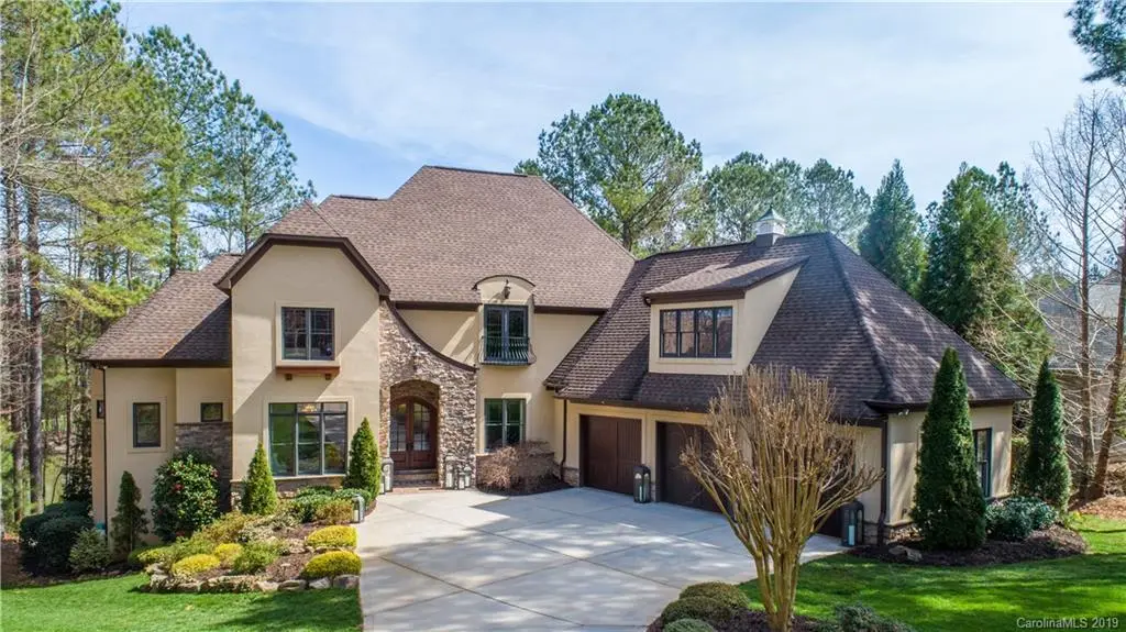 2140 Capes Cove Drive, Sherrills Ford, NC