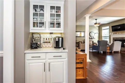 Bulter's Pantry