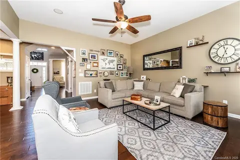 Great open floor plan!