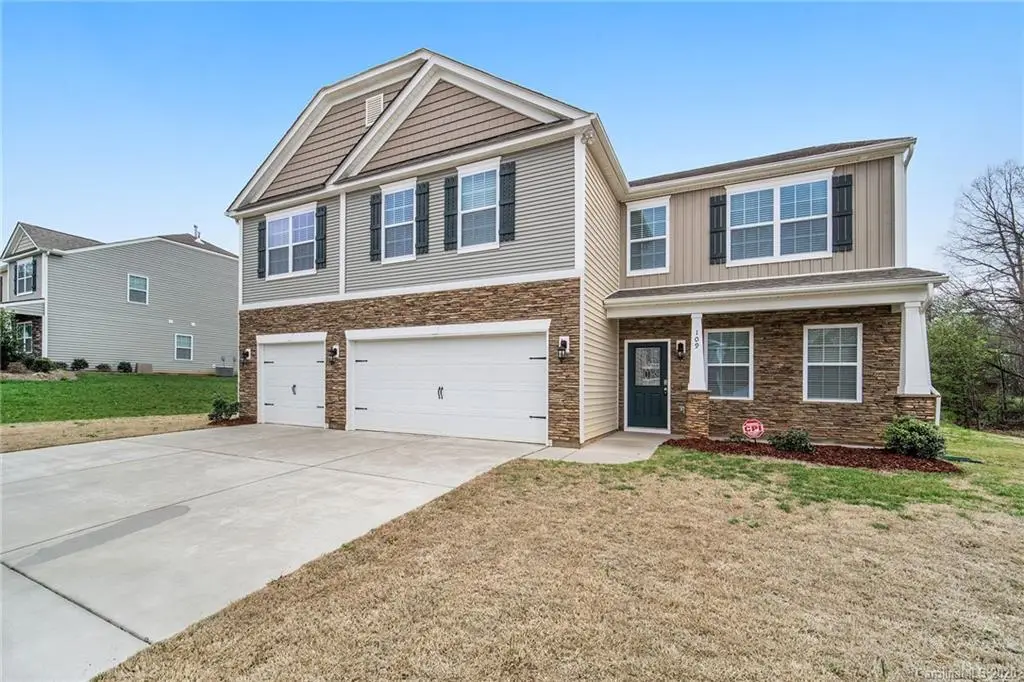 109 Meadow Stream Drive, Mount Holly, NC