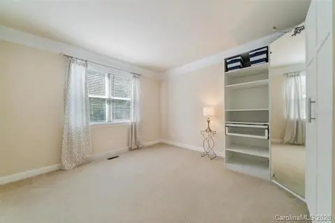 Bedroom or office on the main level! Perfect for working from home or use it for in law suite!