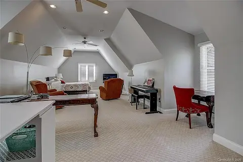 Extra, extra large Bonus room! Could be your 4th Bedroom