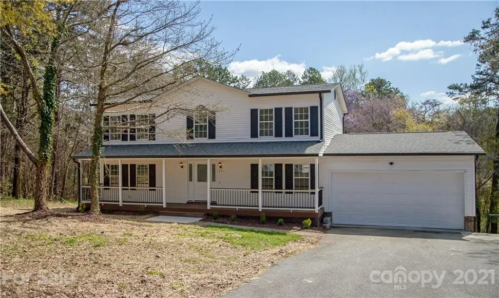 221 Horseshoe Drive, Mount Holly, NC