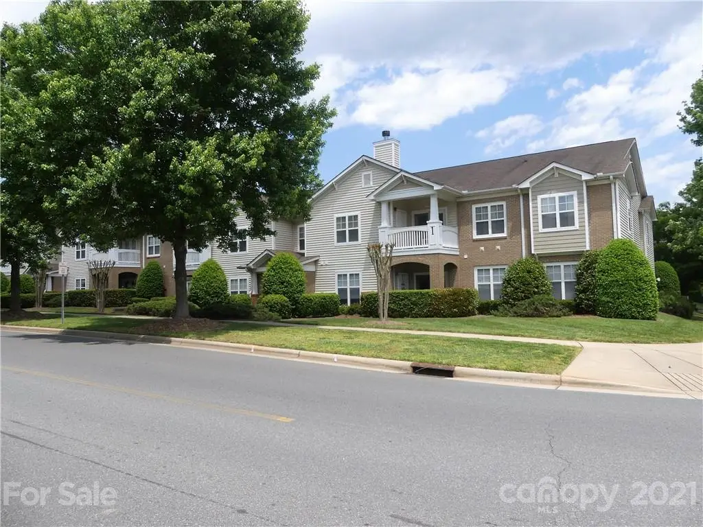 16811 Doe Valley Court, Cornelius, NC