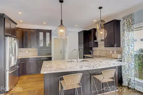 Stunning renovated kitchen!