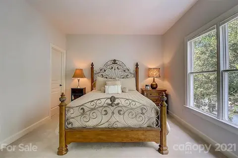 Upstairs bedroom3 with large walk in closet