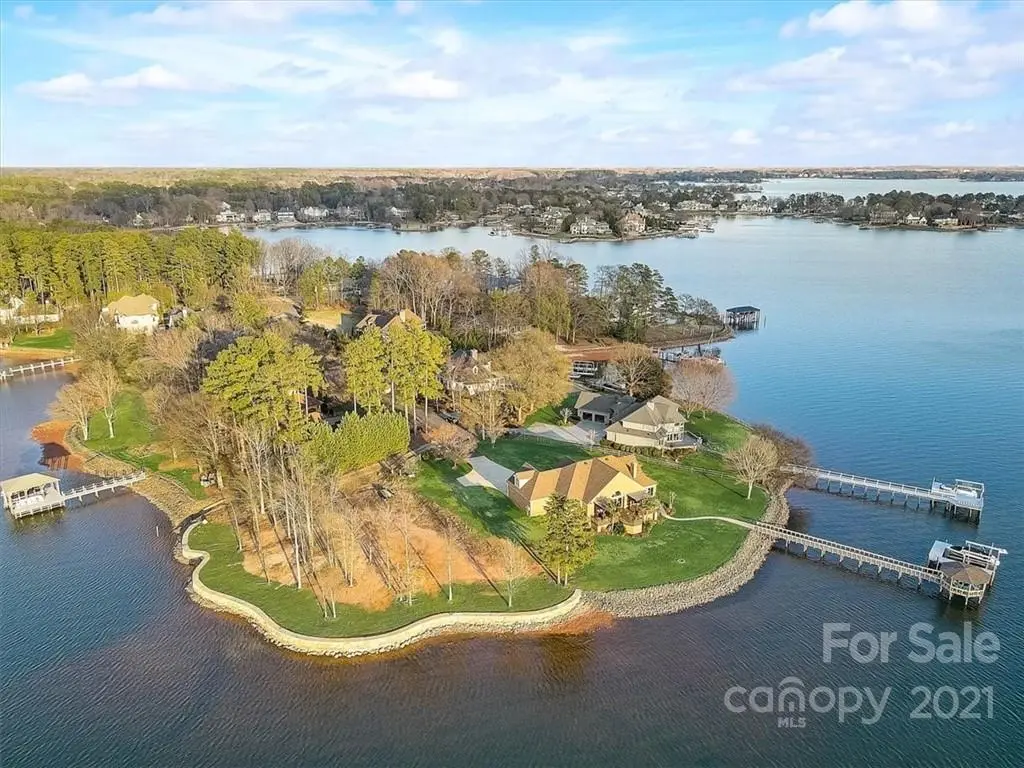 16403 Pinwhenny Road, Cornelius, NC