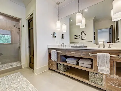 Ensuite Full bath