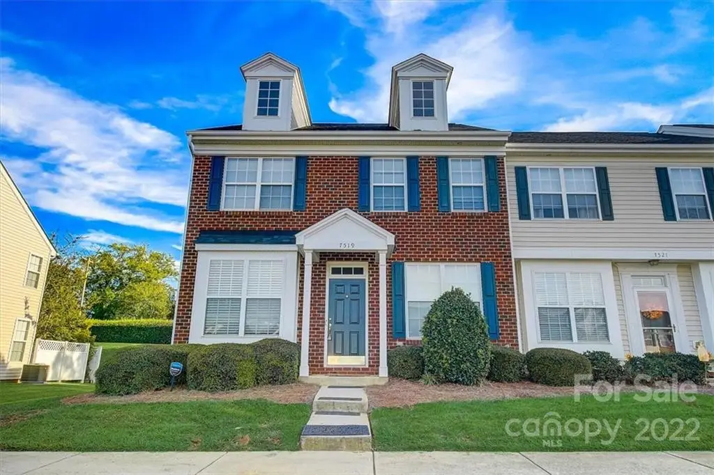 7519 Bluff Point Lane, Denver, NC