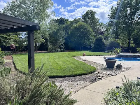 Also beautiful if you enter from the side yard
