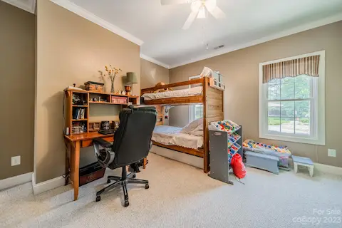 2nd bedroom