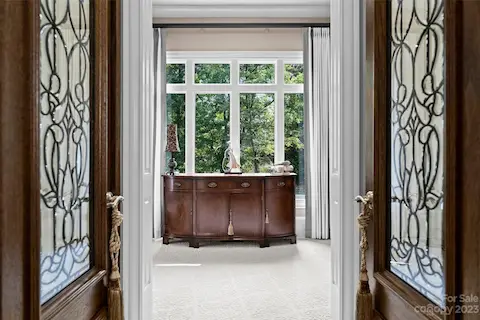 Vestibule to Primary Bedroom