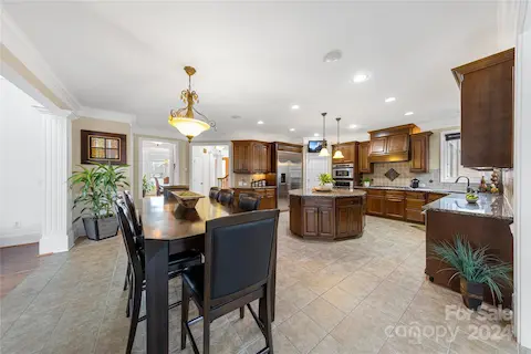 Eat in Kitchen
