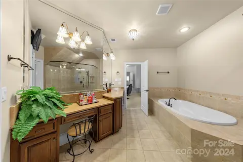 Second Primary Suite bath