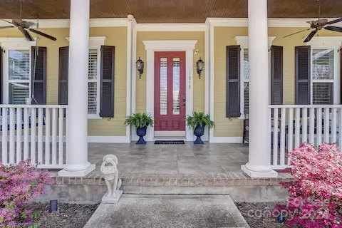 Charming & Inviting Front Porch!