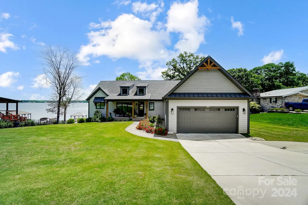 5180 Glenwood Street, Sherrills Ford, NC