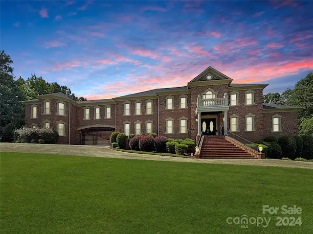 9100 Woodhall Lake Drive, Waxhaw, NC