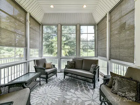 Three season room w/Eze-Breeze windows