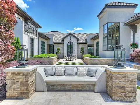 Private Courtyard